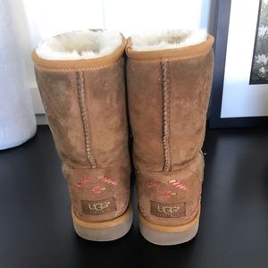 Classic short Ugg boots, size 7, great condition